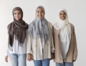 اليوم العالمي للحجاب.. اعرفى أنواع الأقمشة المناسبة والمفيدة لشعرك 