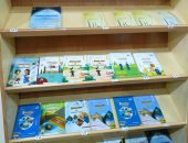 باقي يومان.. كتب تعليمية بالعربية والإنجليزية داخل جناح الأزهر بمعرض الكتاب