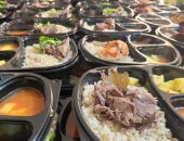 متطوعون بشمال سيناء يوفرون يوميا 2200 وجبة طعام للفلسطينيين القادمين للعلاج