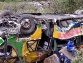 مصرع شخص وإصابة 13 آخرين إثر سقوط شاحنة فى واد غربى الهند