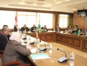 محافظ الجيزة يلتقى أعضاء مجلسى النواب والشيوخ عن دوائر الطالبية والعمرانية والهرم