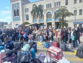 59 طالبا وطالبة من جامعة القناة يتوجهون لزيارة مدينتى الأقصر وأسوان عبر "قطار الشباب"
