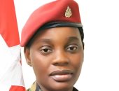 رئيس ليبيريا يعيين امرأة في منصب وزير الدفاع بعد احتجاجات زوجات جنود بالجيش