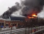 السويد: فقدان رجل وإصابة 12 آخرين إثر اندلاع حريق هائل بحديقة مائية.. فيديو