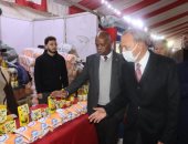 محافظ القليوبية يفتتح معرض "أهلا رمضان" بتخفيضات تصل إلى 30% فى بنها