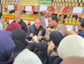 محافظ شمال سيناء يفتتح معرض أهلا رمضان في العريش بتخفيضات 30‎%‎.. فيديو