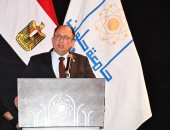 رئيس جامعة حلوان يهنئ الرئيس السيسى والقوات المسلحة بذكرى تحرير سيناء