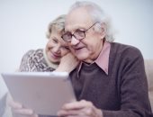 دراسة: كبار السن يسعون لتعلم التكنولوجيا الحديثة للبقاء على تواصل بأحبائهم