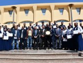 رئيس جامعة حلوان يكرم منتخب الجوالة لحصوله على المستوى الأول فى جميع المجالات