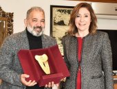 وزيرة الثقافة تلتقى خالد داغر وتشكره على جهوده خلال رئاسته لدار الأوبرا