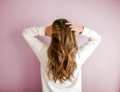 4 حيل تساعدك على نمو شعرك وزيادة كثافته