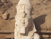 يرتبط بآخر عمره 96 سنة..قصة الجزء العلوى من تمثال الملك رمسيس الثانى بالأشمونين