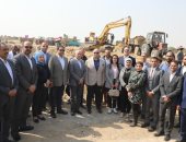 محافظ بنى سويف يتفقد بدء أعمال إنشاء مركز لتنمية المهارات بقرية الهرم