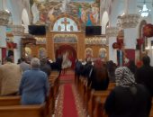 كنيسة مارى جرجس بدمنهور تشهد "صلاة الثالث" للفنان جميل برسوم .. فيديو 
