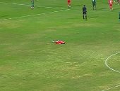لحظة سقوط أحمد رفعت بطريقة مروعة فى مباراة الاتحاد ضد فيوتشر.. فيديو