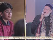 طفل يسأل:"لو أختى مش محجبة هل من حقى أقولها تحجب؟".. وعلى جمعة يرد بطريقة طريفة