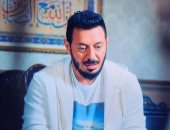 مسلسل المعلم الحلقة 19.. مصطفى شعبان يستعد للسفر للسويس