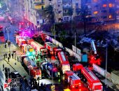 استمرار جهود الحماية المدنية للسيطرة على حريق استوديو الأهرام.. صور