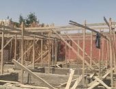 إيقاف أعمال بناء منزل مخالف بقرية أبنود في قنا  