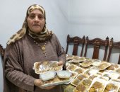 مائدة رمضان دليفرى.. بيوصلوا مئات الوجبات للمنازل فى اليوم.. فيديو