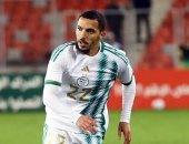 إسماعيل بن ناصر يغادر معسكر منتخب الجزائر بسبب الإصابة