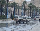 أمطار غزيرة تضرب الإسكندرية مع انخفاض فى درجات الحرارة.. فيديو وصور