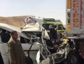إصابة 6 أشخاص إثر حادث تصادم سيارتين بطريق إسكندرية الصحراوى  