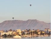 مشهد خيالى.. تحليق رحلات البالون بالأقصر مع شروق شمس 17 رمضان