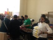 تجهيز أكثر من 2000 وجبة لإفطار الصائمين فى العمرانية