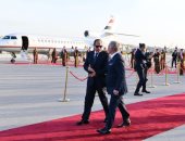 الرئيس السيسى يصل العاصمة الأردنية عمان والملك عبد الله يستقبله