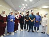 فريق جراحى بمستشفى كفر شكر ينقذ حياة شاب أصيب بطعنة غائرة في الرئة.. صور