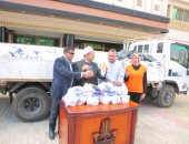 وزارة الأوقاف توزع 56 طن سلع غذائية من صكوك الإطعام بـ11 محافظة