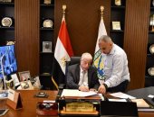 محافظ جنوب سيناء يصدق على 687 قرار تصالح على مخالفات البناء لأهالى شرم الشيخ