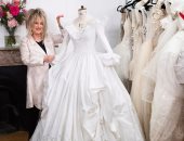 مصممة أزياء الأميرة ديانا تعرض فستان زفافها الاحتياطى بعد تصميمه بـ43 عاما