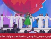 أهلا بالعيد.. صفاء أبو السعود تشارك باحتفالية عيد الفطر بحضور الرئيس السيسى.. فيديو