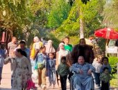 حدائق القناطر الخيرية تستقبل المواطنين والأسر فى ثانى أيام عيد الفطر المبارك