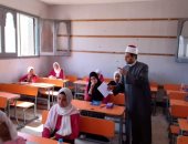 رئيس منطقة الإسماعيلية الأزهرية يتفقد سير امتحانات الأدائية 