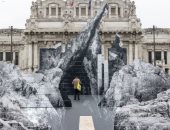 فنان فرنسي يصمم عملا فنيا مجسما على هيئة نفق عبر محطة ميلانو المركزية بإيطاليا