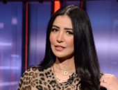 أميرة العادلى تقدم حفل افتتاح مهرجان أسوان لسينما المرأة على قناة الحياة
