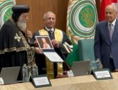الكنيسة تهنئ البابا تواضروس بحصوله على الدكتوراه الفخرية من الأكاديمية العربية للعلوم