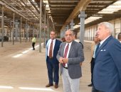 وزير قطاع الأعمال يتفقد أعمال تطوير شركة النصر لصناعة السيارات وخطوط الإنتاج 