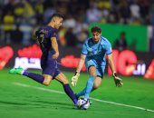 محمد شريف يشارك 80 دقيقة أمام النصر في خسارة الخليج 1-0.. فيديو