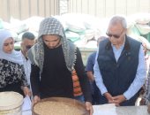 محافظ القليوبية يتابع توريد القمح بصومعة الغلال في عرب العليقات بالخانكة