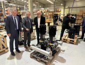 وزير الإسكان يزور مصنع شركة "Hydroo" الأسبانية لبحث تصنيع منتجات الشركة محليا