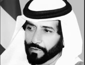 رئيس الإمارات وحاكم رأس الخيمة والشيوخ يؤدون صلاة الجنازة على جثمان طحنون بن محمد