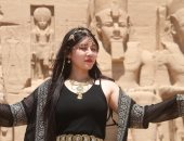 الأفواج السياحية تبدى انبهارا بالحضارة المصرية فى معبد أبو سمبل