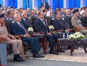 الرئيس السيسى يحتفل مع العمال فى عيدهم من مجمع هايير بالعاشر من رمضان
