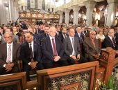 محافظ القاهرة يشارك فى احتفال كاتدرائية العباسية بعيد القيامة