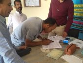 وزارة العمل: تسليم 24 عقد عمل جديد لذوى الهمم فى جنوب سيناء