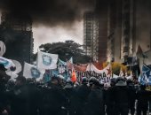 احتجاجات ضخمة فى الأرجنتين تشل حركة النقل العام وتوقف المدارس.. فيديو